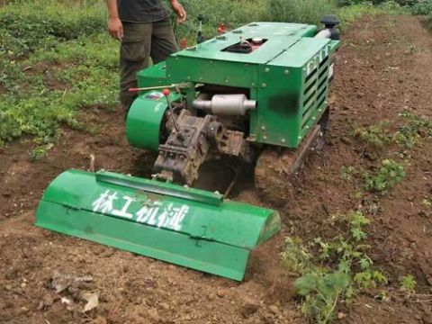 点击查看详细信息<br>标题：履带开沟机　 阅读次数：1817